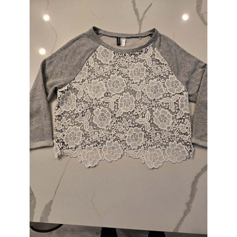 ​H&M Divided Grey Sweatshirt M White Floral Lace Overlay Raglan Pullover Crochet